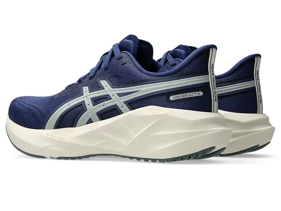 novablast 5 asics track club